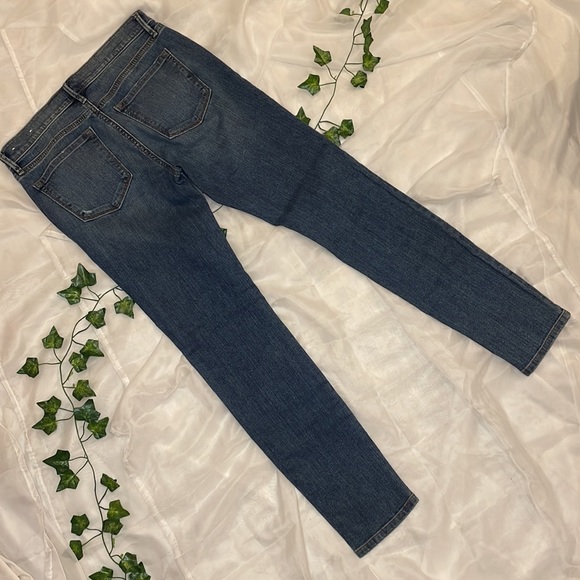 LOFT BY ANN TAYLOR • MODERN SKINNY JEAN • SIZE 2 • NEW WITHOUT TAGS • DARK WASH - Picture 9 of 12